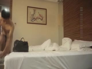 “哇好棒啊到底了宝宝你太疯狂了”对白淫荡刺激桑拿洗浴按摩会所现场点妃被夸奖很帅美女被干的尖叫胡言乱语