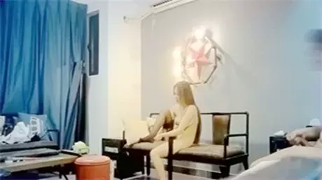 猛操白嫩性感的漂亮美女-看到鸡巴吓得妹子说-我感觉...